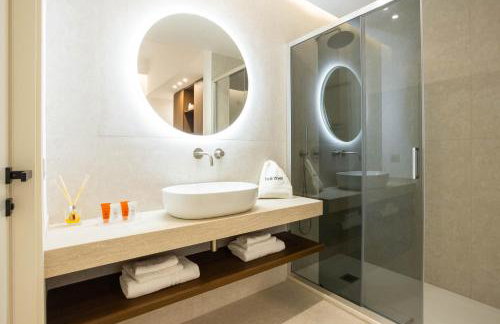 Nora's Suites - Photo 46