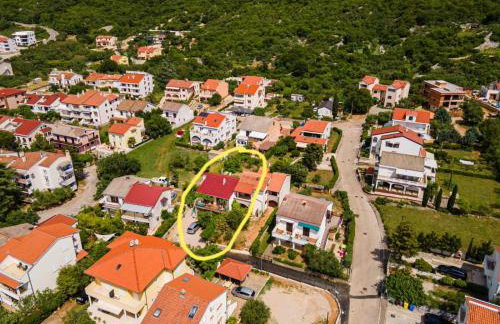 Home Away From Home with a heated pool - Foto 37