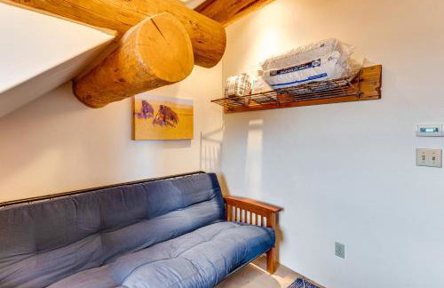 Spacious Rifle Cabin w/ Deck + Mountain Views! - Foto 20