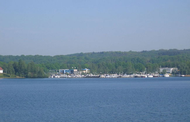 Carefully Furnished House with Bath near Mookerplas - Photo 25