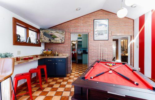 Hoosier Memories - Firepit, Pool Table, Steps to Campus - Photo 19