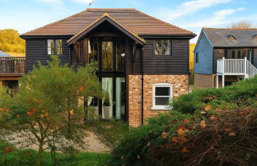 Watercress Barns - Photo 1