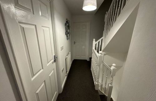 Modern TownHouse - 3 bed 2.5 bath 2 Private Gated Parking - Photo 14