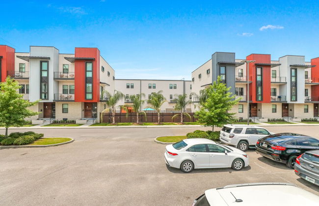 Modern 4BR Townhouse in Bienville Villas - Foto 36