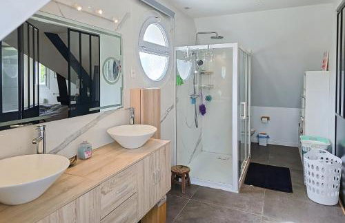 230m2 sur 3800m2 - jacuzzi 6 places - 16pers max - Foto 34