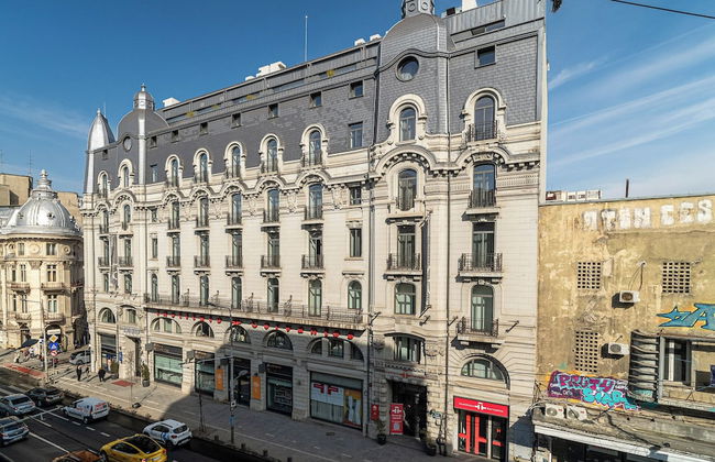 Playful & Trendy 2BR on Regina Elisabeta, Steps to Cismigiu Gardens | Bathtub & Boulevard Views - Foto 32