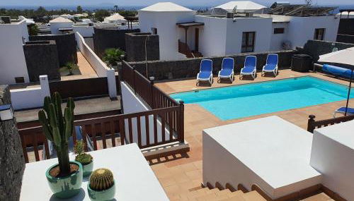 Lujosa Villa 4 hab Piscina, Jacuzzi y Vistas Mar - Photo 3