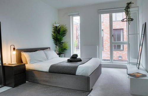 Sleek 4BR Townhouse - Rooftop - Hot Tub - Foto 15