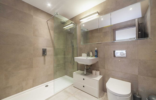 Stylish Three-bedroom Battersea Flat - Foto 15