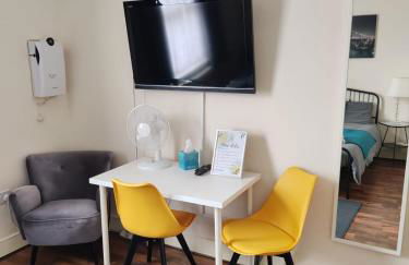 King En-Suite Room Self-Catering Workspace - Foto 4