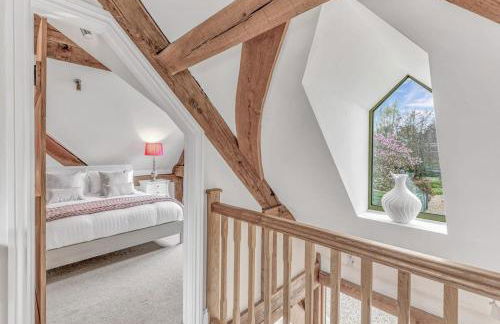 Hiron's Piece and Honeysuckle Cottage - with Hot Tub - Photo 29