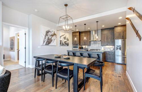 On Top of the Mountains - Full Townhome - Foto 9