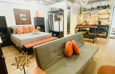 Ultimate Man Cave Garage studio minutes to Whatever YOU do - Foto 4