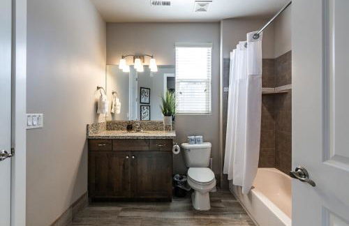 Paradise Village 113 Water Park and Kids Cove, Ping Pong, XBOX 360, Games, Beautiful Mountain Views, and More - Foto 30