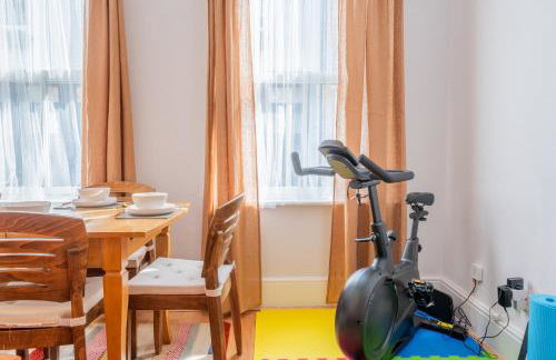 Huge 4 BR, 30s to Tube, 3 Bath & Gym Gear - Foto 20