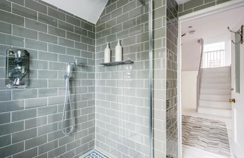 Magnificent Clarence cottage! - Photo 12