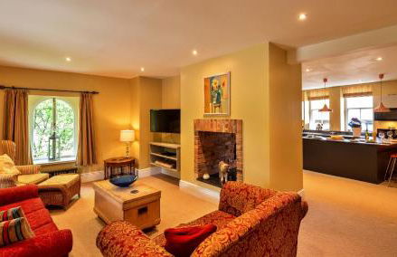 Finest Retreats - The Old Post Office Apartment 3 - Photo 1