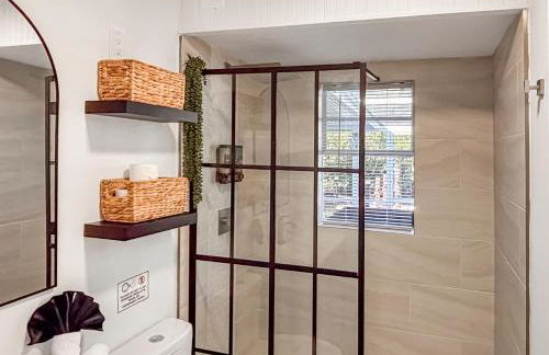 Bring Snacks and Relax! Waterfront, Heated pool, Cribs, Pets, Rods, BBQ - Foto 30