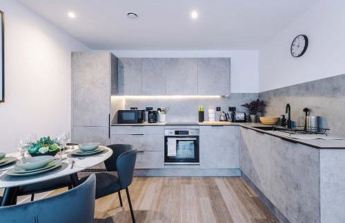 Modern 2BR Apartment in Manchester with Parking - Foto 8