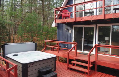 The Cub Hill Chalet - Private Lakefront with Spa! - Foto 9