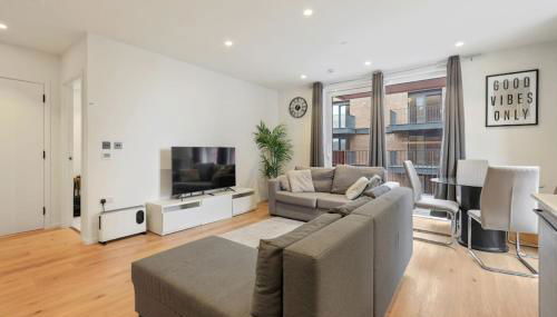 Excel Riverside 2 Bed - Photo 1