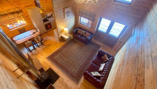 Pine Lodge - Photo 2