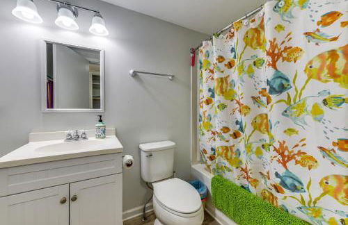 Adorable Cottage Fire Pit, Walk to Colonial Beach - Foto 26