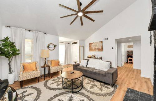 Stylish Katy Retreat 4BR Sleeps 10 Outdoor Escapre - Foto 1