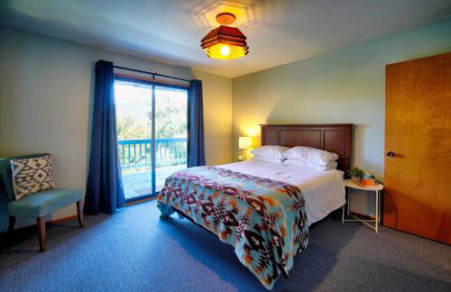 The Atomic Squirrel Lodge Lake Gregory Getaway! - Foto 17