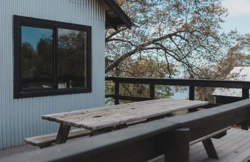 Secluded rustic 2-bedroom cabin on private land - Photo 5