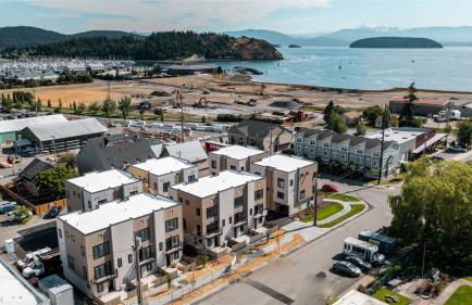 BRAND NEW Fully Updated Condo 918 in Anacortes - Foto 32