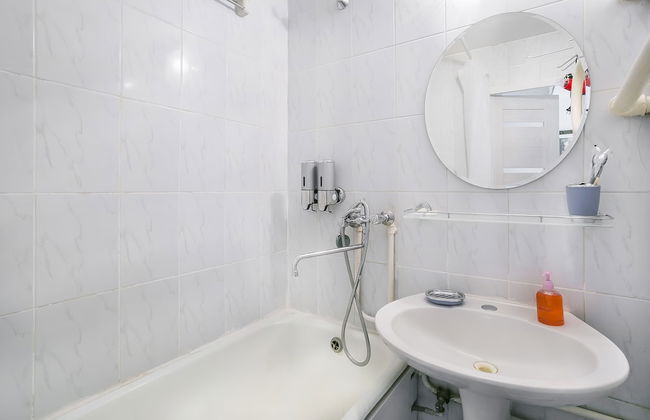 Apartment on B Polyanka 28k1 - Photo 16