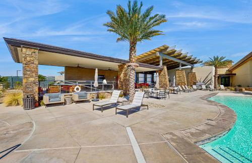 Bright desert oasis with hot tub and grill, shared pool and tennis in 55 plus community - Foto 32