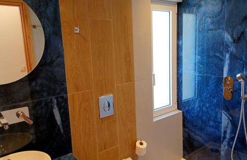 En Plo Studios & Apartments - Photo 71