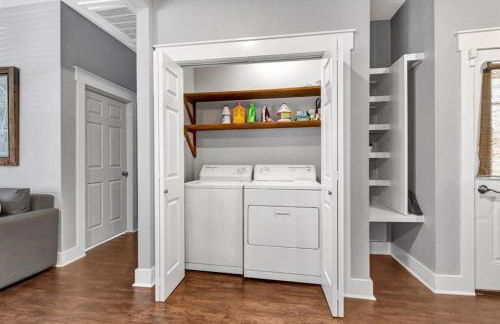 Vibrant Vacation Escape with Fast WIFI and KING BED Close to Downtown Houston! - Foto 12