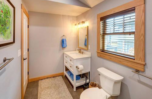 Spacious Arts Crafts Village Home Perfect Summer Base Near Trails Events - Foto 21
