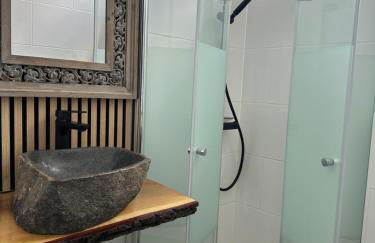 Schönes City-Apartment mit 2 Schlafzimmer, Parkplatz, ruhig und hell, D46-DG - Photo 27