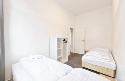 Tolstov Apartments - 3 and 4 Room Monteur Apartments - Photo 17