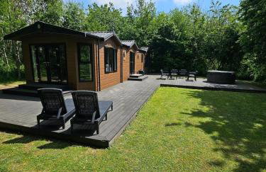 Cherry Tree Lodge with Hot Tub near Alton Towers - Foto 35