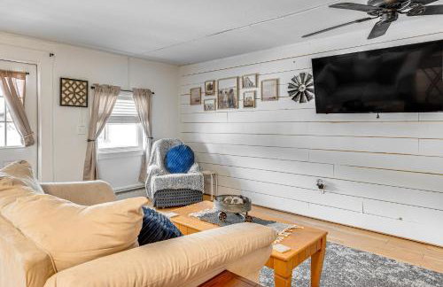 Lake and Mtn Views Vermont Couples Retreat! - Foto 5