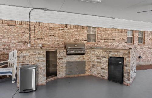 Spacious Lakefront View With Hot Tub and Pool NH - Foto 98