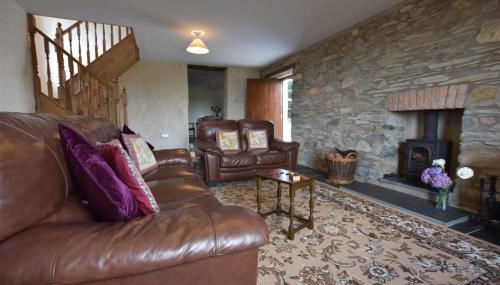 Panteurig Farmhouse - Photo 5