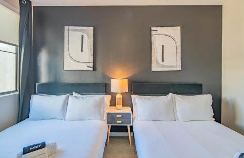 Bright 1BR Uptown Biltmore Gym Pool Parking WD - Foto 36
