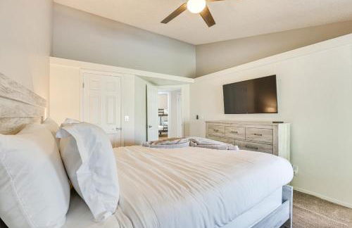 Near Spring Training! Peoria Gem with Pool and Hot Tub - Foto 14