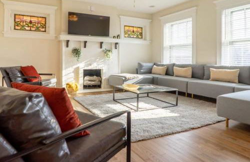 8BR at Tower Grove Park Sleeps 22 ABODEbucks - Photo 24