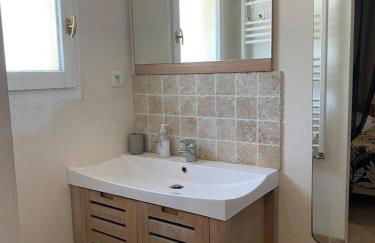 Villa Soleil Piscine Jacuzzi Pétanque Espace bbq billard et salons extérieurs - Foto 38