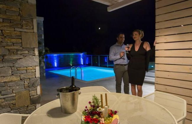 Luxury Holiday Home 4 Bedroom Villa in Paleokastro - Photo 37