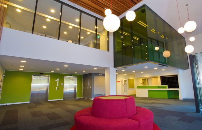 Deakin Residential Services - Foto 2