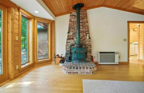 Lakefront Log Home on Huge Lake in Private Cove - Foto 30