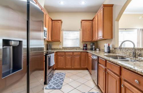 Modern DT Home-King size Bed-Patios-Long Stays-WiFi - Foto 66